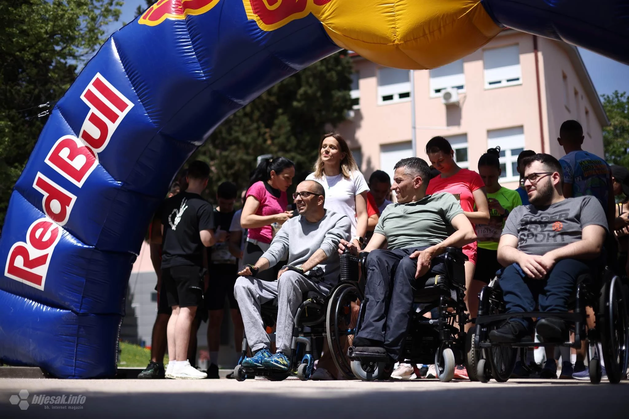 "Wings for Life World Run": Stotinu trkača u Mostaru trčalo za one koji ne mogu