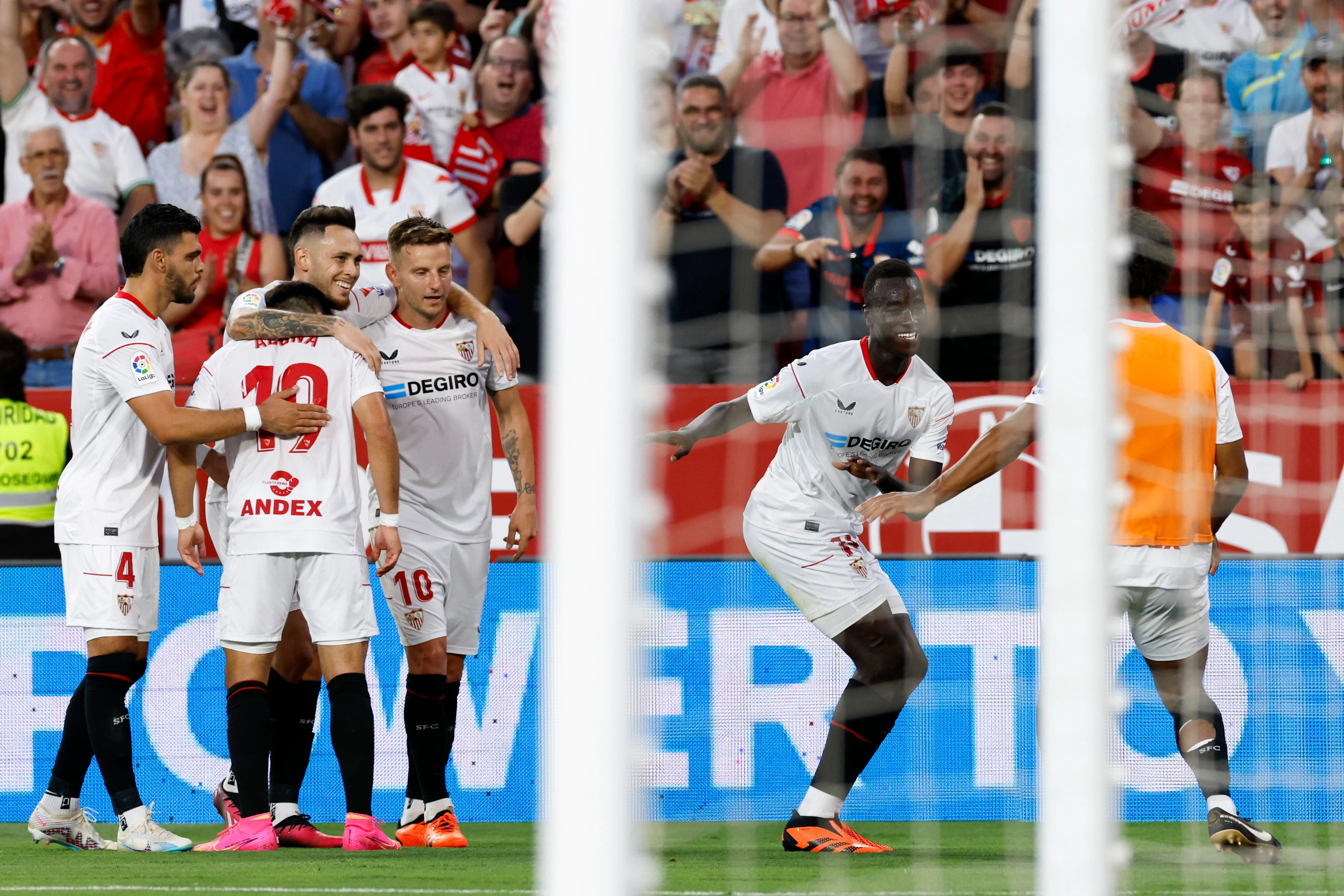 Tijesne, ali važne pobjede Seville i Girone