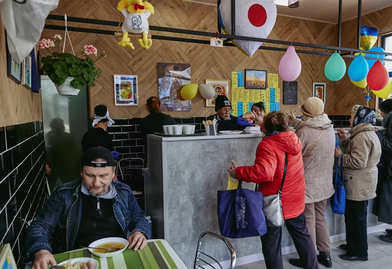 Japanac otvorio besplatan kafić u Harkivu