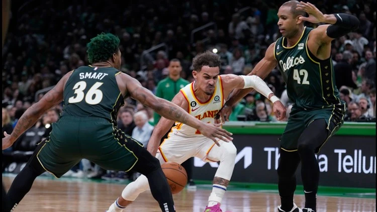 Boston u polufinalu