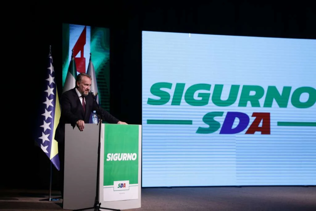 SDA pita Schmidta: Je li to zato što su Bošnjaci muslimani?