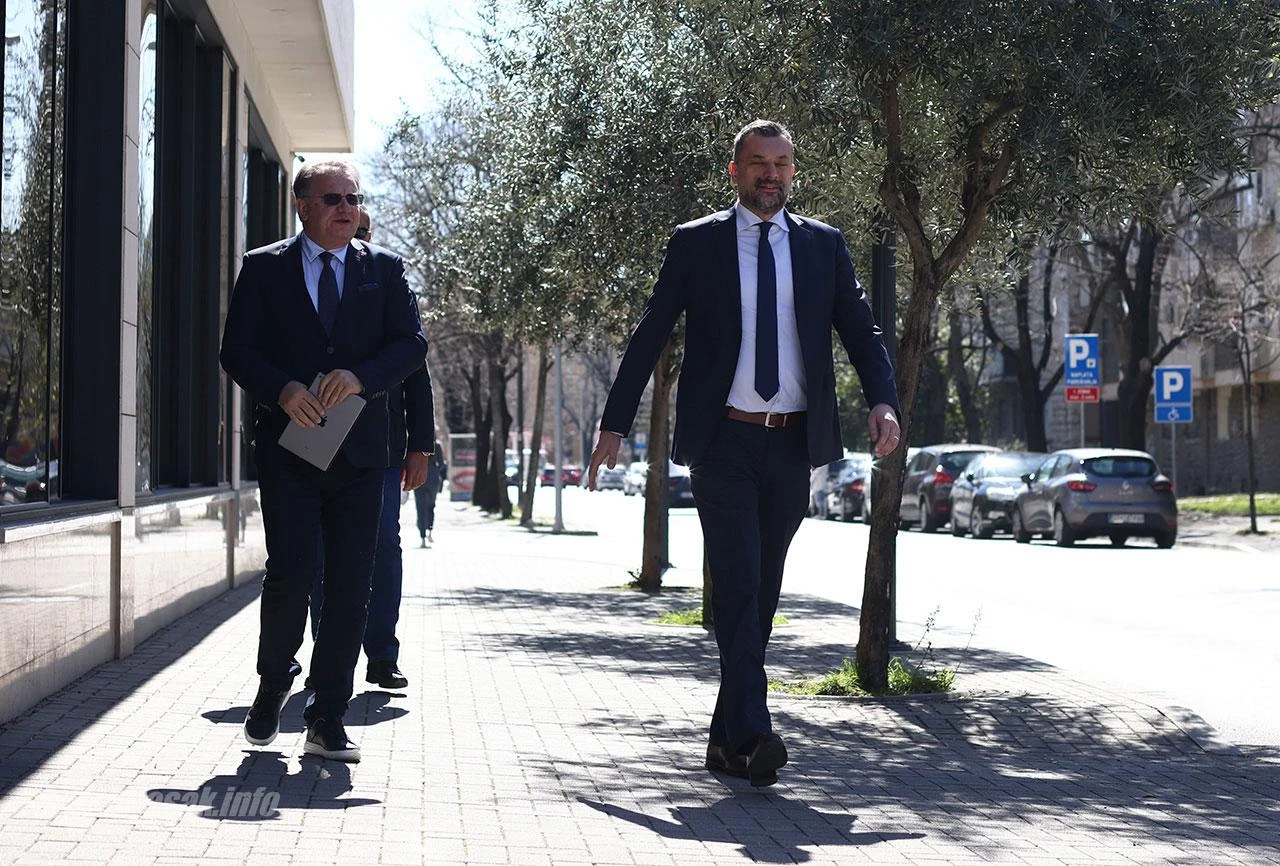 Reakcija Trojke: Sa ostalim partnerima i dalje ostajemo na okupu