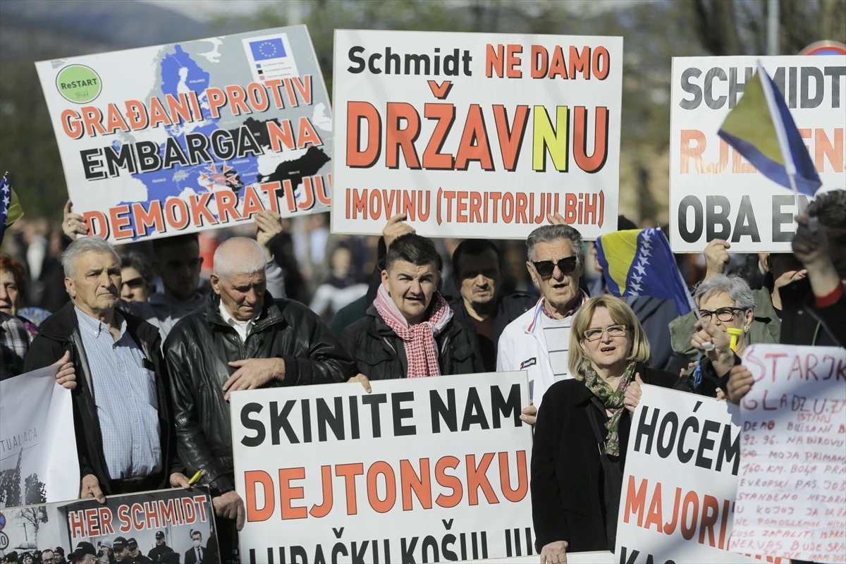 Održani prosvjedi ispred OHR-a: Stop, embargu na demokraciju