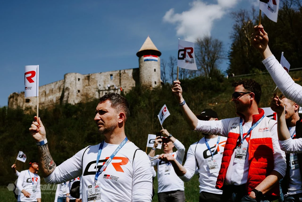 Pogled na najbrže vozače svijeta iz dvorca starog preko 600 godina 