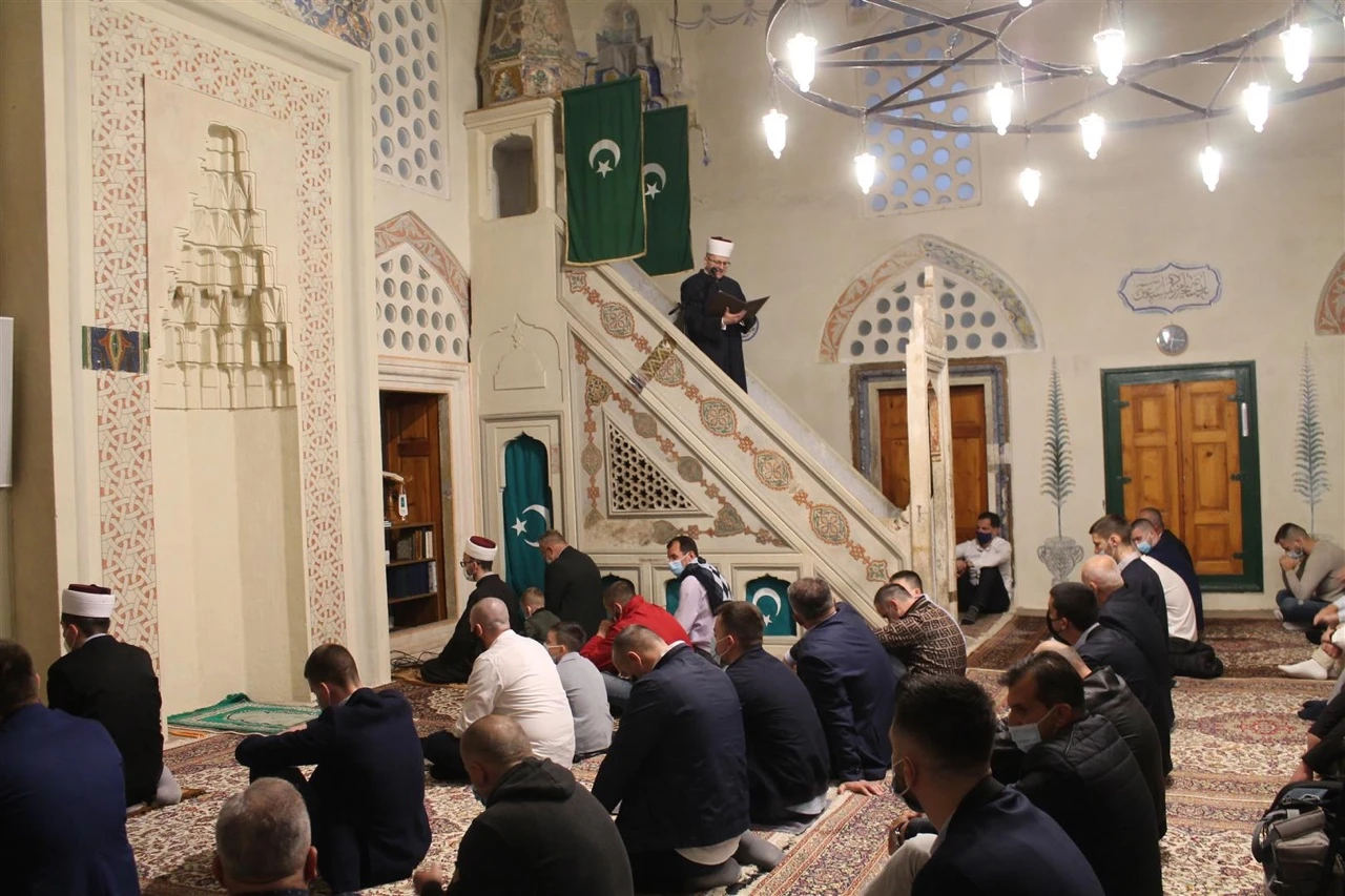 Bajram namaz na području Medžlisa IZ-e Mostar klanjat će se u 47 džamija i mesdžida