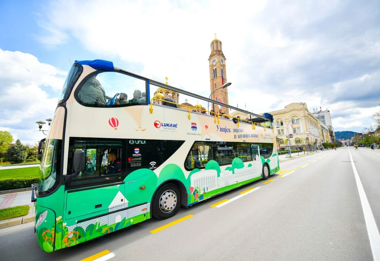 Banja Luka privlači turiste: Krenuo panoramski autobus, vožnje besplatne