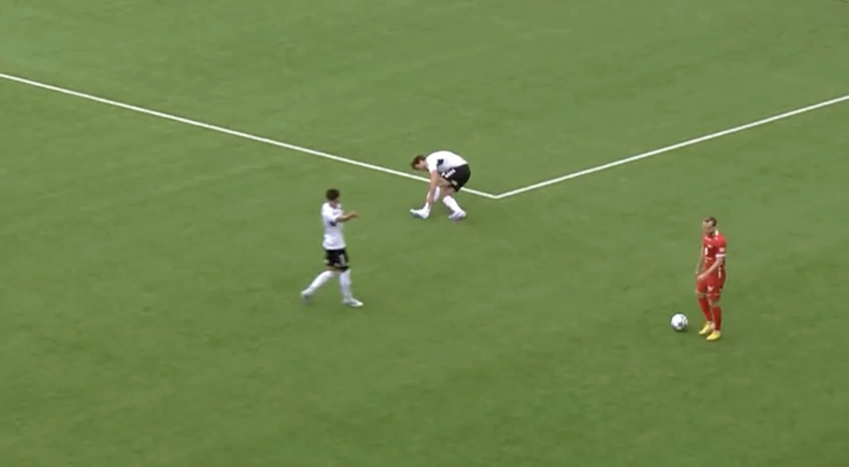 VIDEO |  Norveški napadač oduševio fair-play potezom