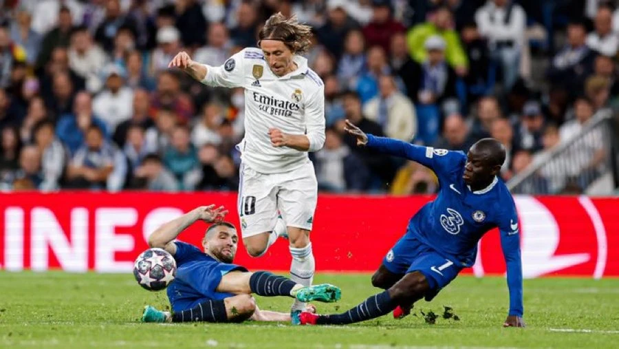Chelsea lovi minus 0:2 protiv Reala, Milan i Napoli biju bitku za Italiju