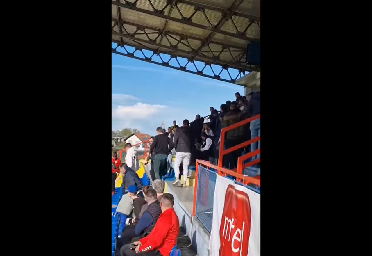 VIDEO | I ovo je BiH: Igrači upali na tribinu kako bi se potukli s gledateljima