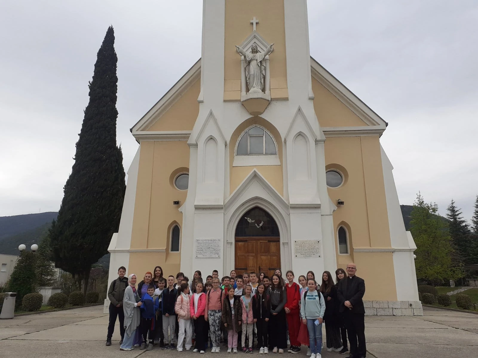 Bijelo Polje - Potoci: Učenici posjetili džamiju, katoličku i pravoslavnu crkvu
