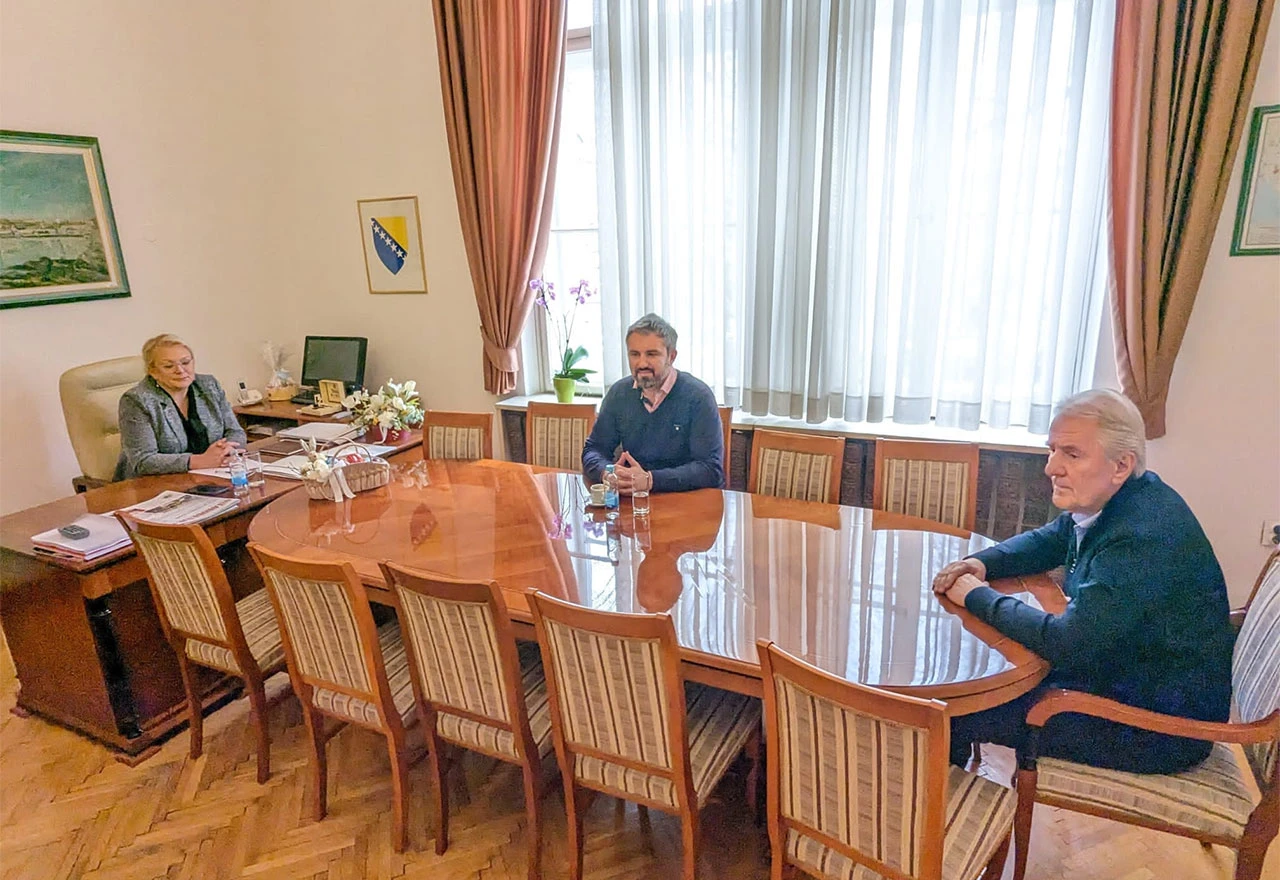 Federacija bez opozicije?! Stranka za BiH i NES pozvali sve stranke na dogovor 