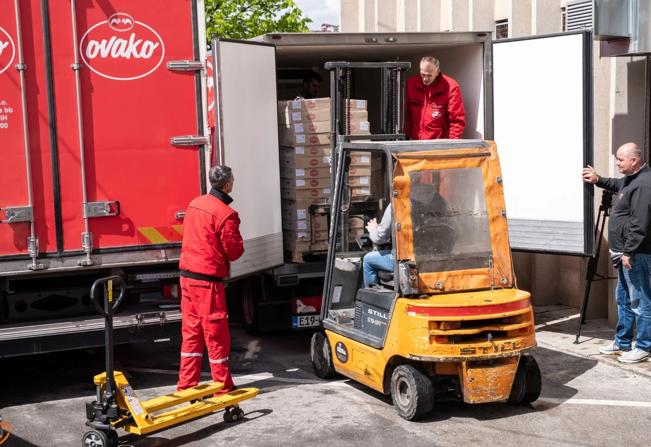 Akova Grupa donira 35.000 kg piletine i mesnih prerađevina