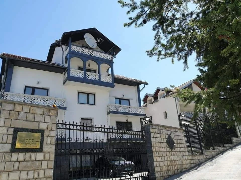 Veleposlanstvo Rusije: "Pozivamo naše partnere da ne slušaju predstavnike, čak i one visoke"