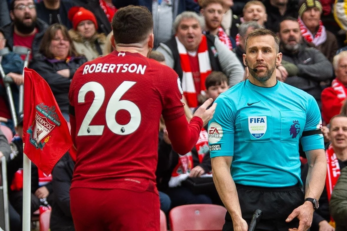 Suspendiran sudac koji je udario igrača Liverpoola