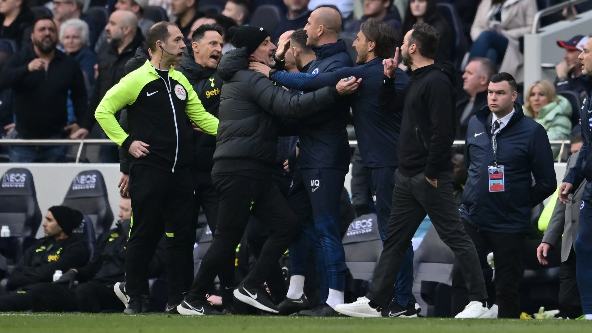 Slavlje Manchester Uniteda, treneri Tottenhama i Brigthona se hvatali za vrat