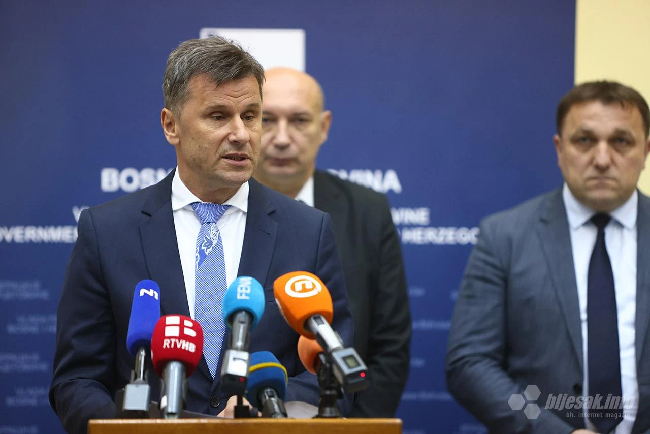Novalić: S pozicije premijera Federacije radim apolitično, u interesu svih građana FBiH