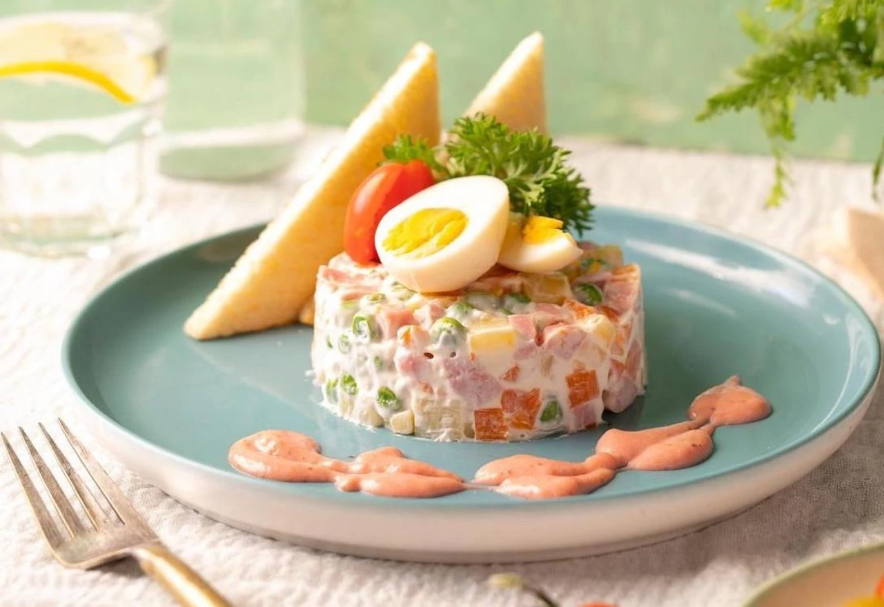 Sočna francuska salata bez hrpe majoneze