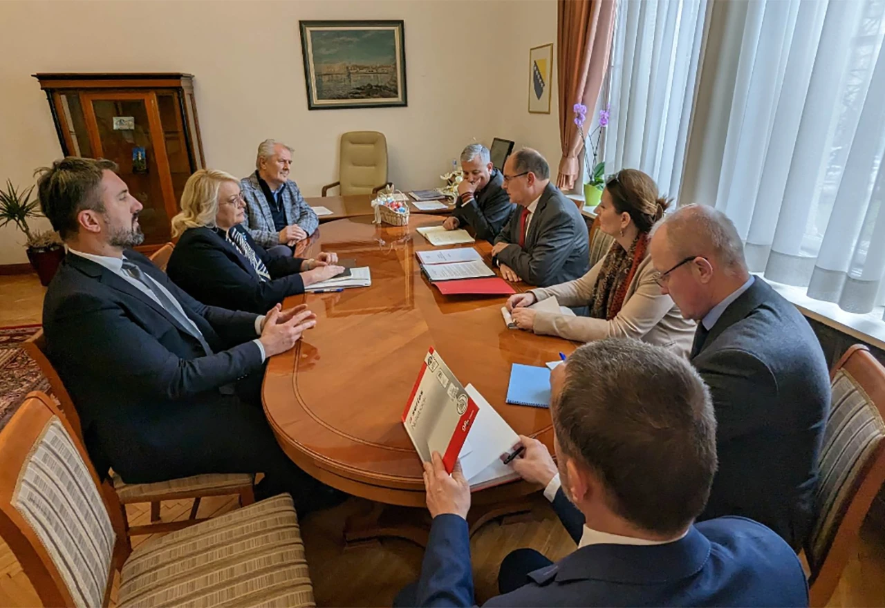 Schmidt 'sjeo pred sebe' Bradaru, Stojanovića i Lendu: ''Formiranje vlasti je prioritet''