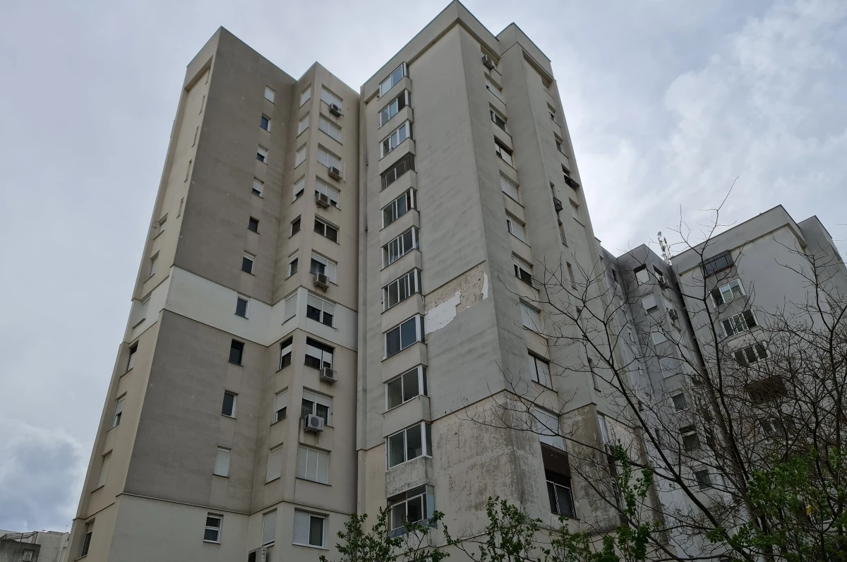 Mostar: Fasada u Centru 2 'prijeti' prolaznicima
