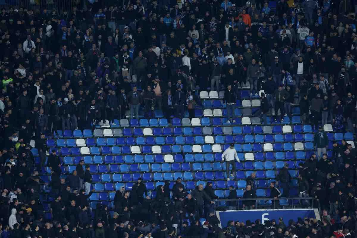 VIDEO I Kako i zašto su se navijači Napolija međusobno potukli