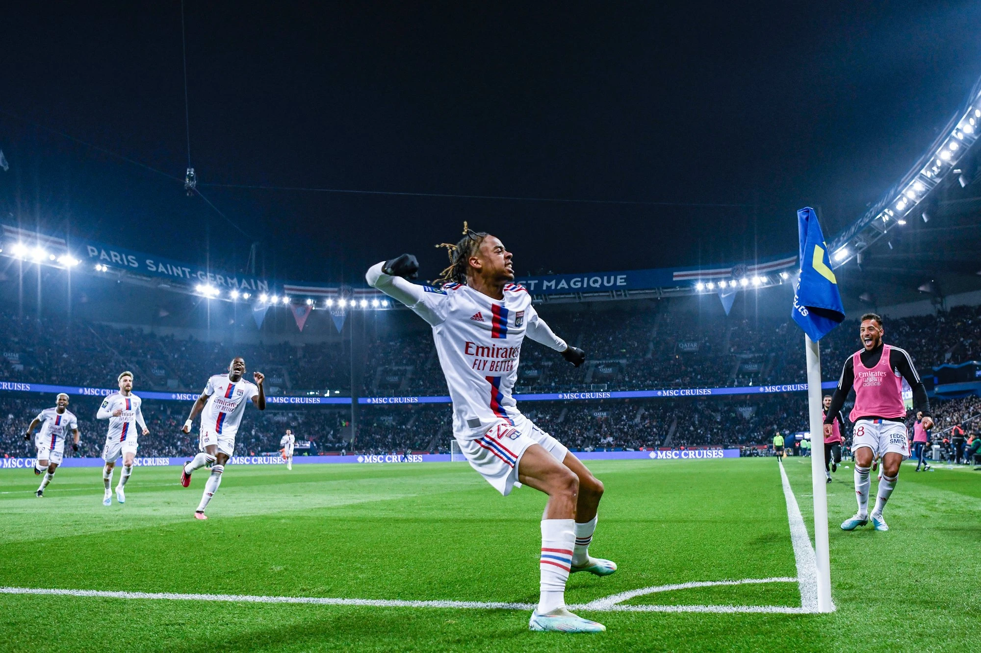 Lyon srušio PSG na Parku prinčeva