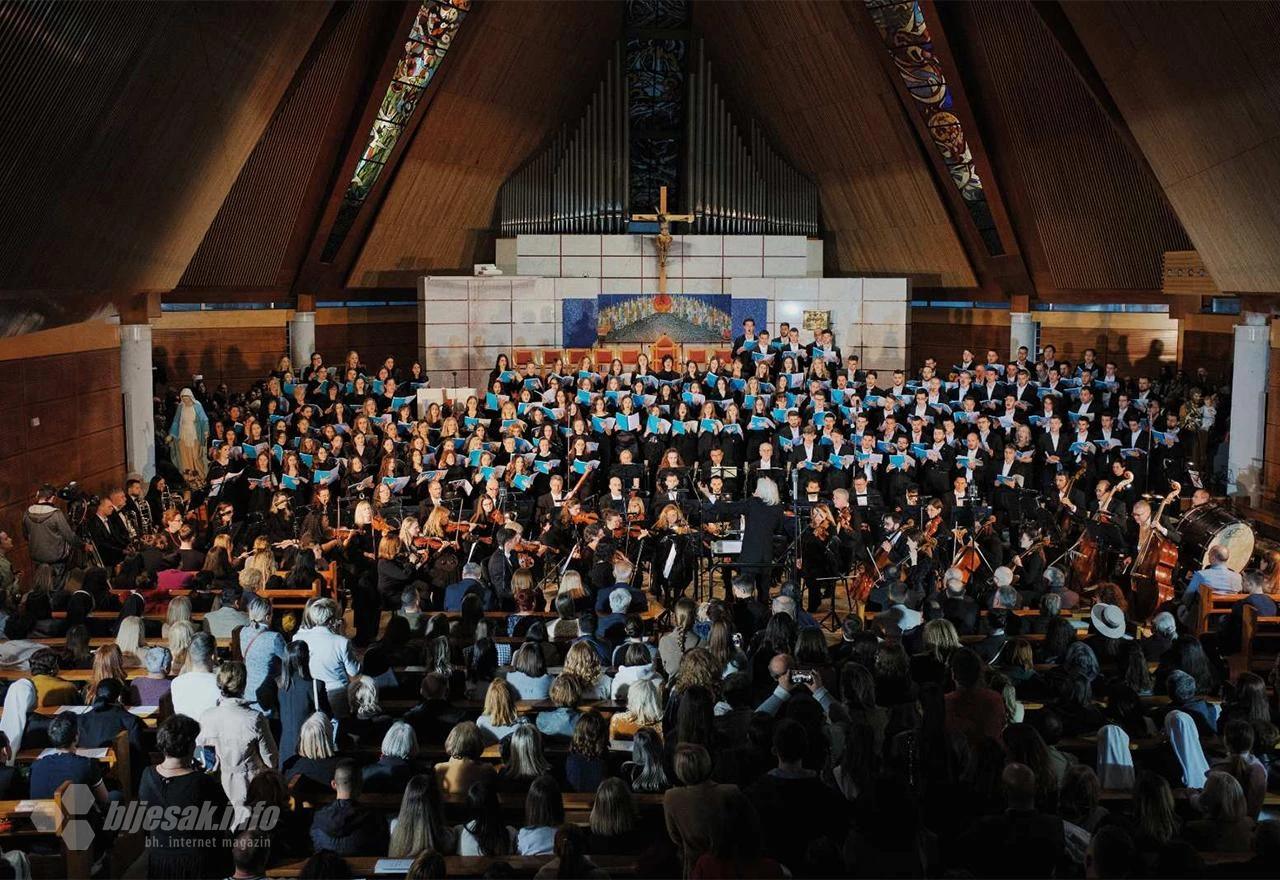 Akademski zbor Pro musica koncertom obilježio 20. obljetnicu djelovanja