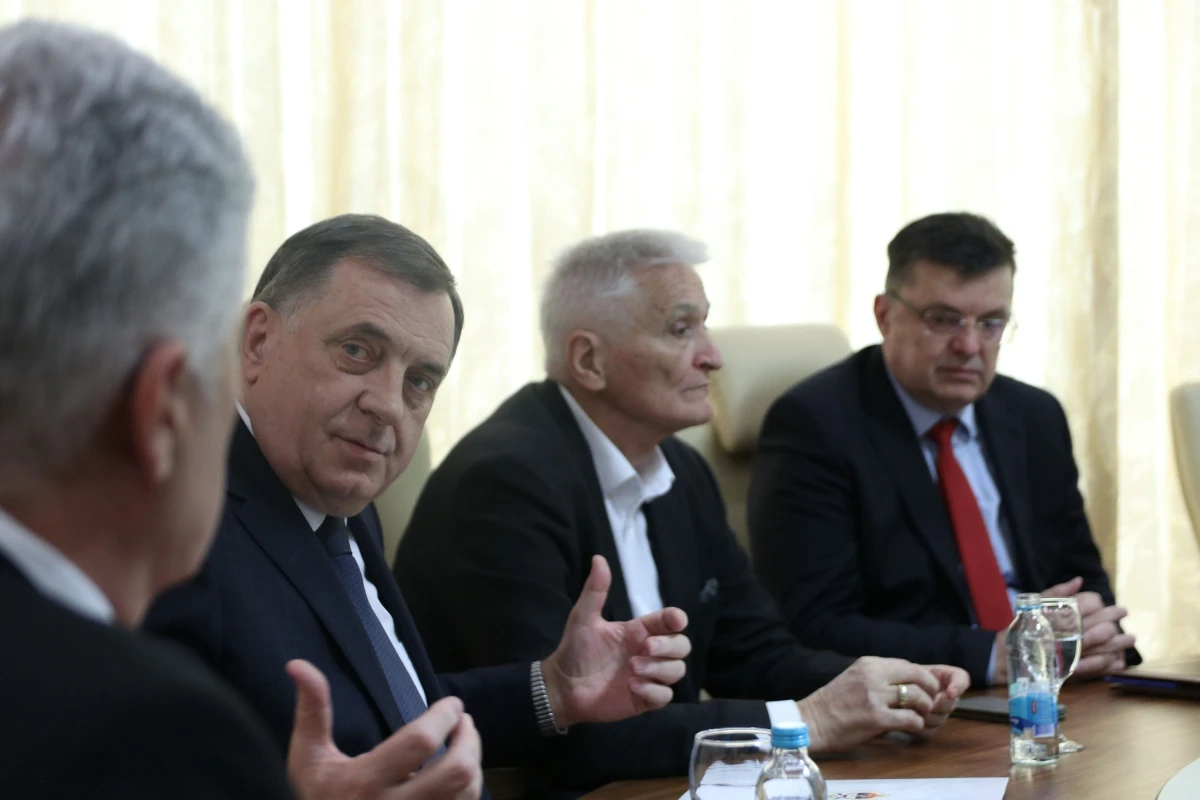 Sastanak u Istočnom Sarajevu: Dodik zadovoljan