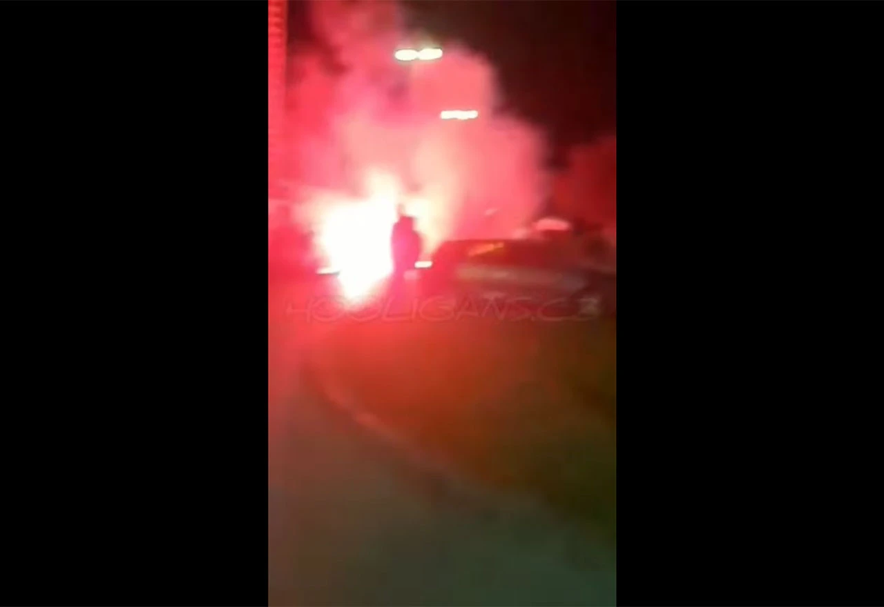 VIDEO | Kaos u Čapljini: Potukle se dvije navijačke skupine