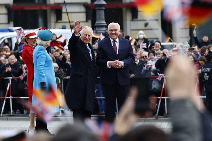 Opsadno stanje u Berlinu zbog posjeta Charlesa III.