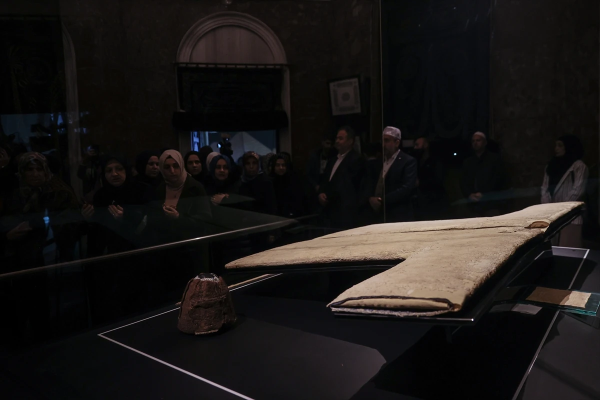 Izložen ogrtač poslanika Muhammeda u Istanbulu