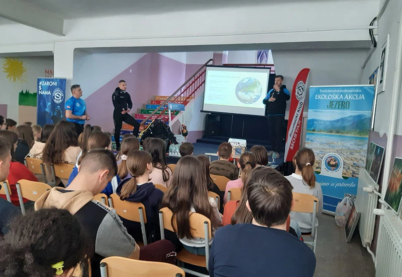 Ronioci u mostarskoj školi