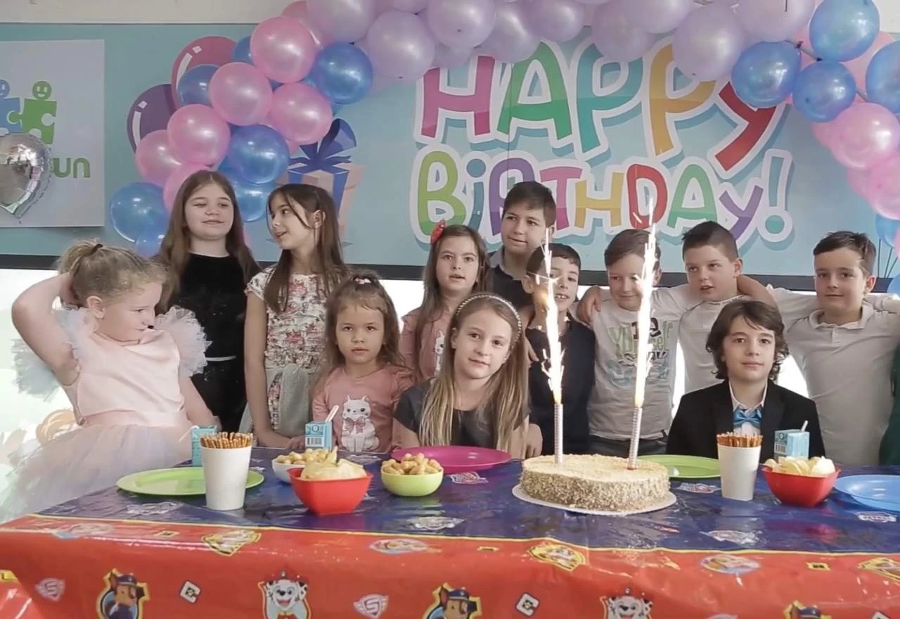 VIDEO | Nova pjesma koju će klinci obožavati