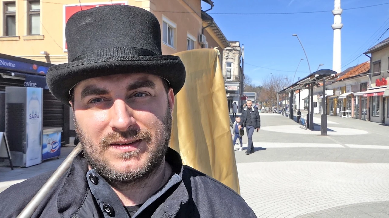 VIDEO: Jedan dimnjačar je sreća, što učiniti kada naletite na njih 30?