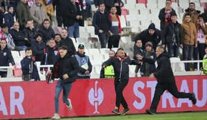 Huligan u Turskoj razbio nos igraču Fiorentine