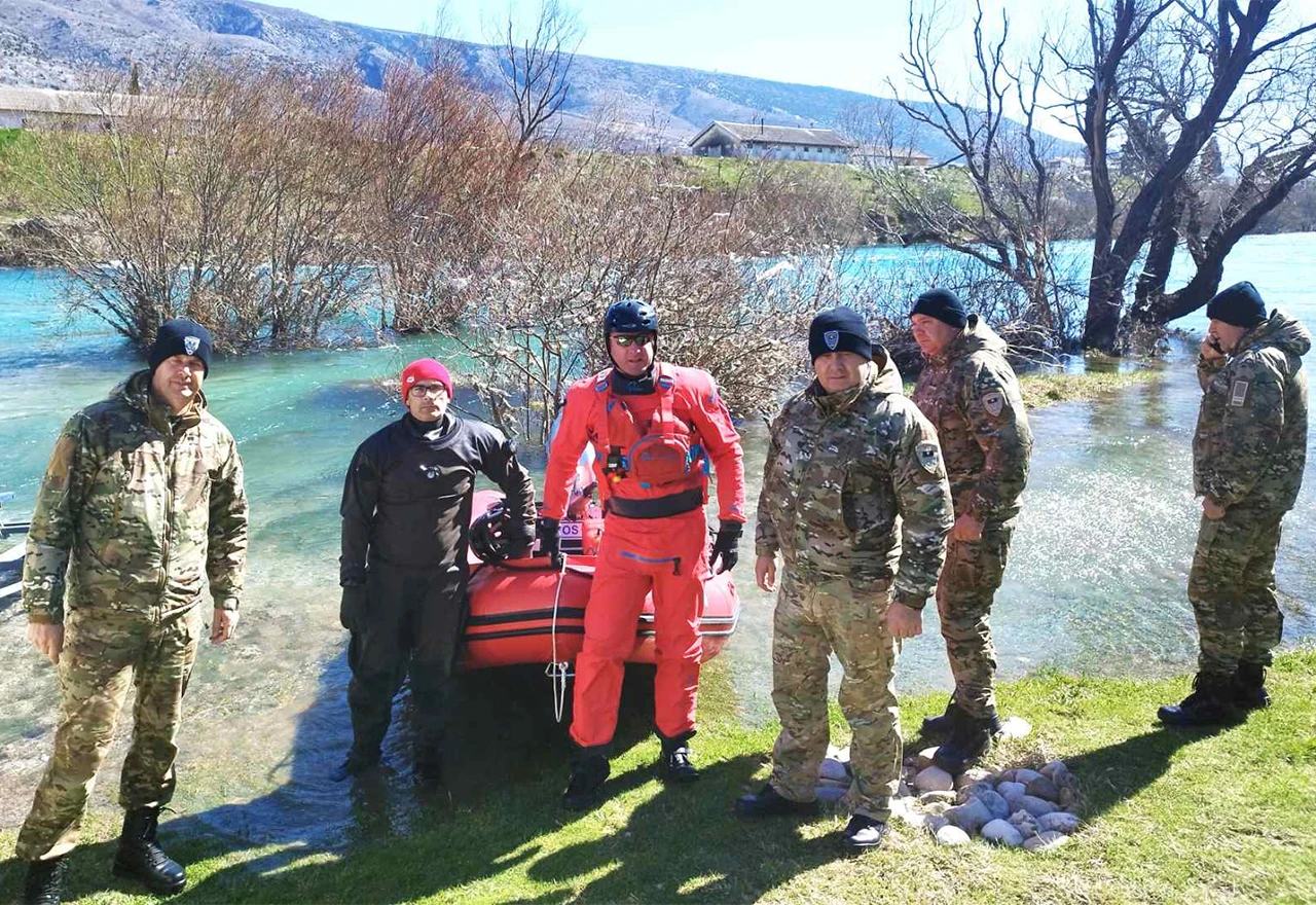 Mostar: ISS pretraživao Neretvu između mostova u potrazi za Kinezom