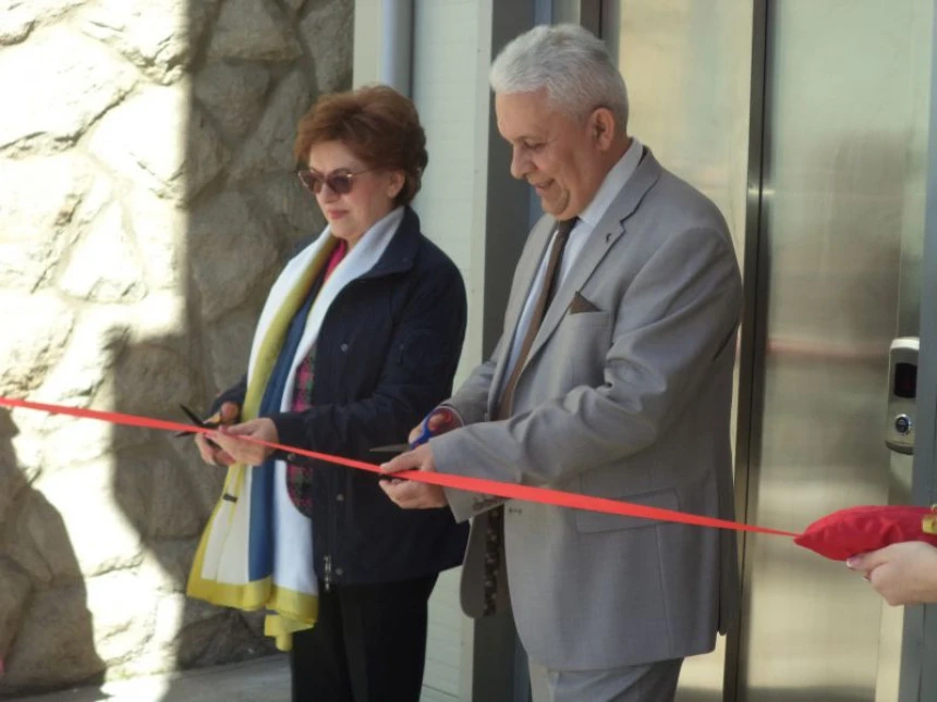 U RS-u ministrica svečano otvorila lift u knjižnici