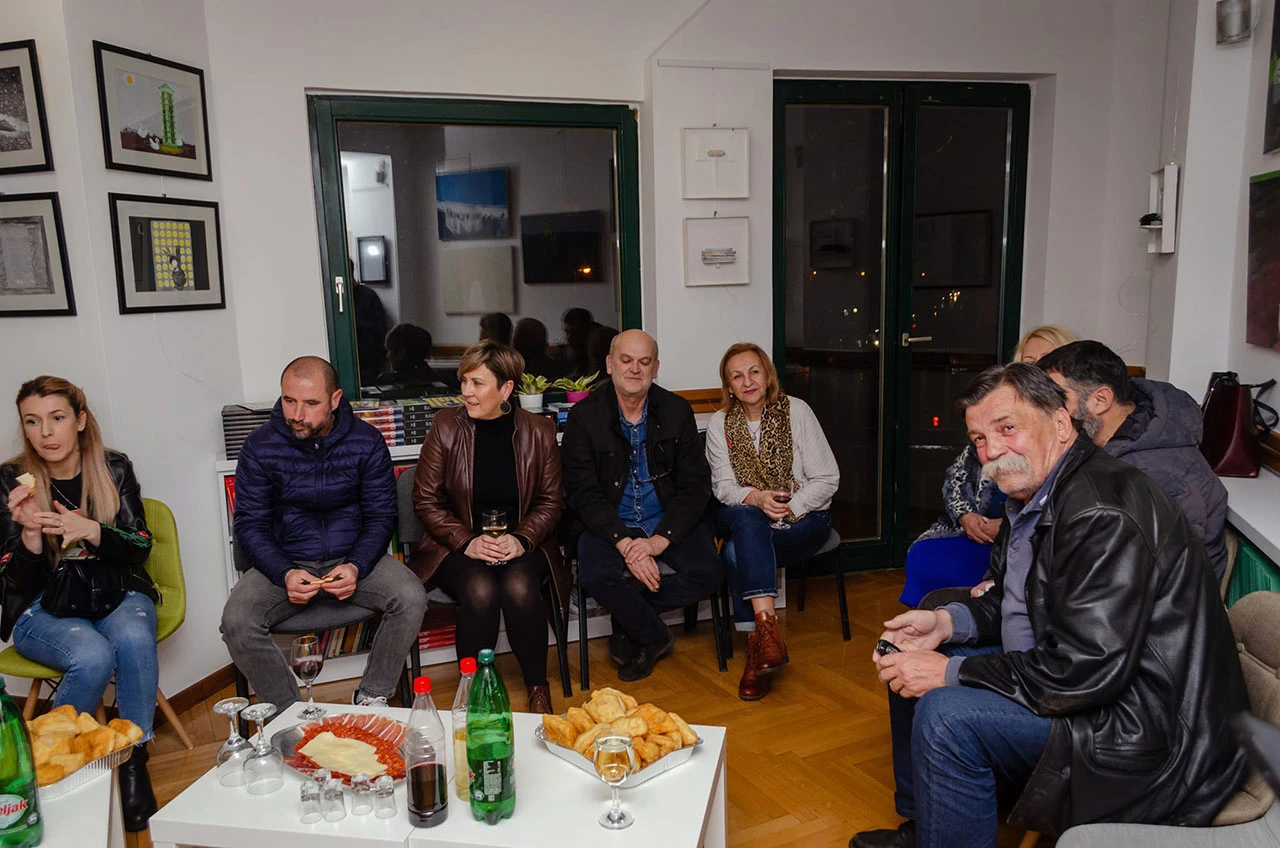 Otvorena izložba Igora Borozana: "Udomljene slike" možete pogledati u narednih 15 dana