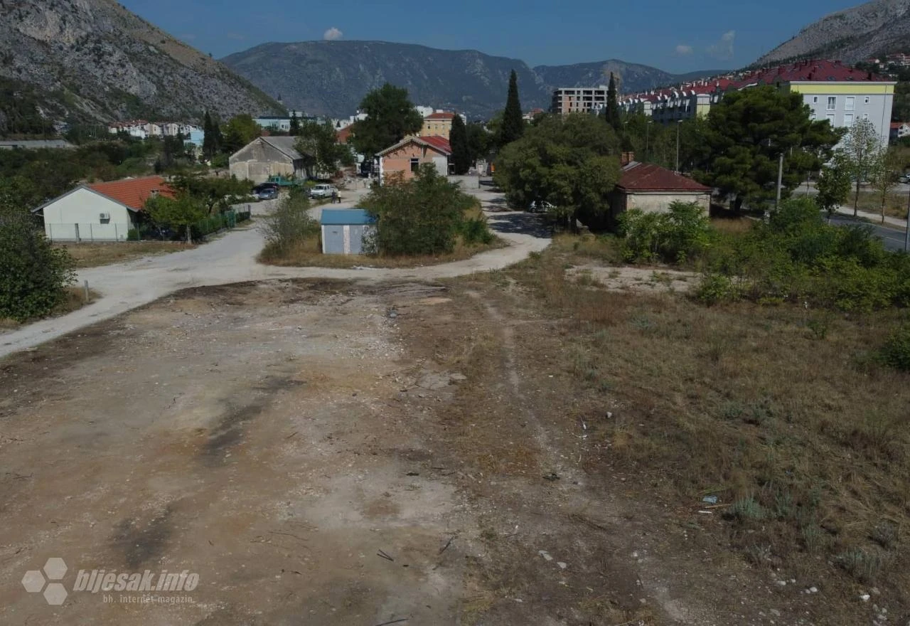 Izgradnja u Mostaru: Osam milijuna bazenu, dva kazalištu