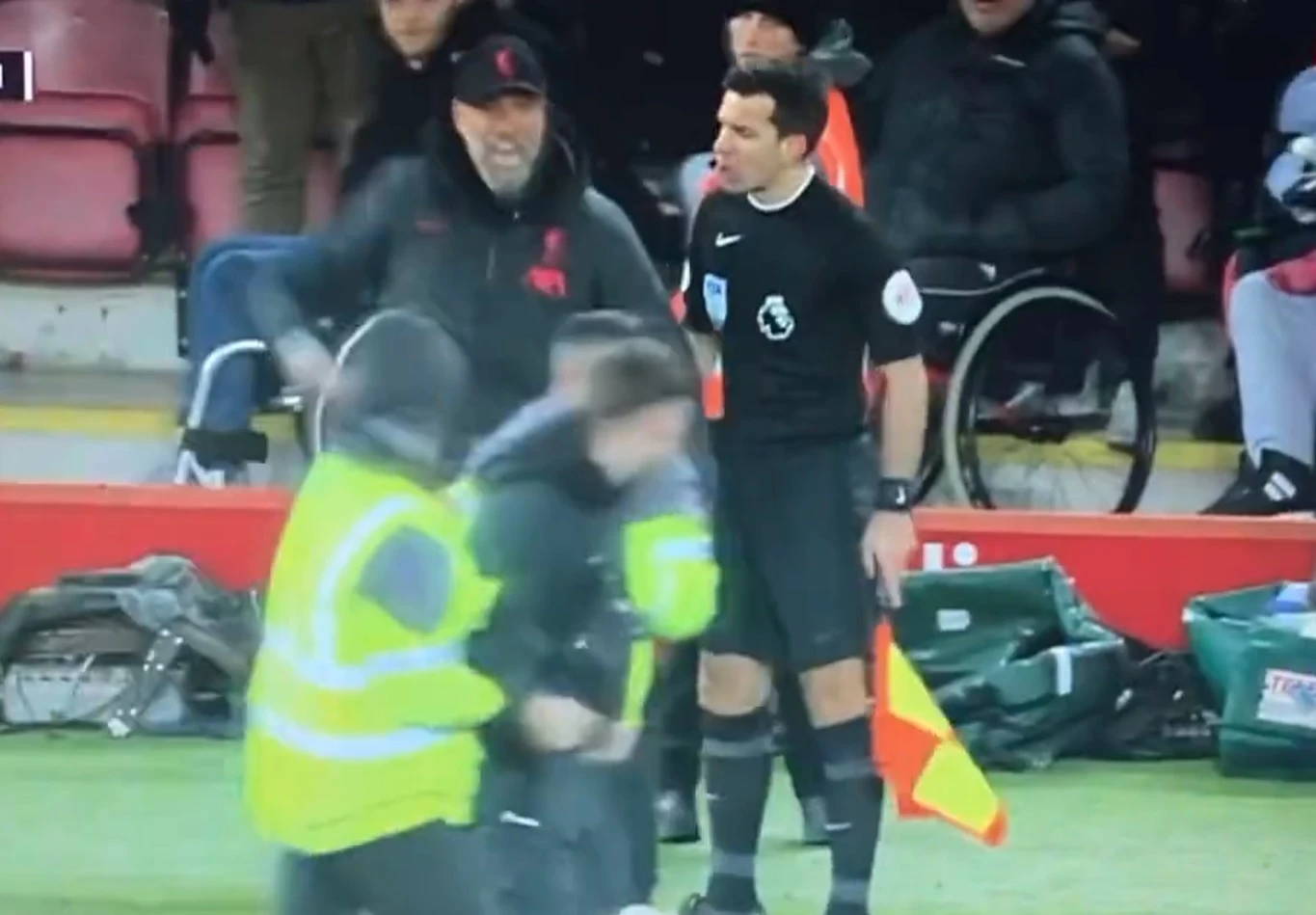 VIDEO I Navijač napravio glupost, Klopp poludio 