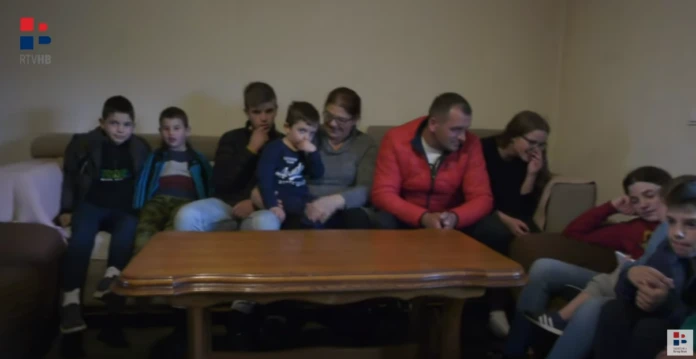 Obitelj Pinjuh iz iz Smokinja u 15 godina dobila devetero djece