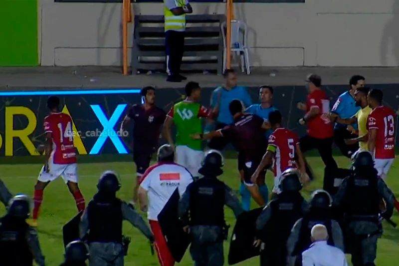 VIDEO I Kaos u Brazilu, predsjednik kluba napao suca - ovaj uzvratio