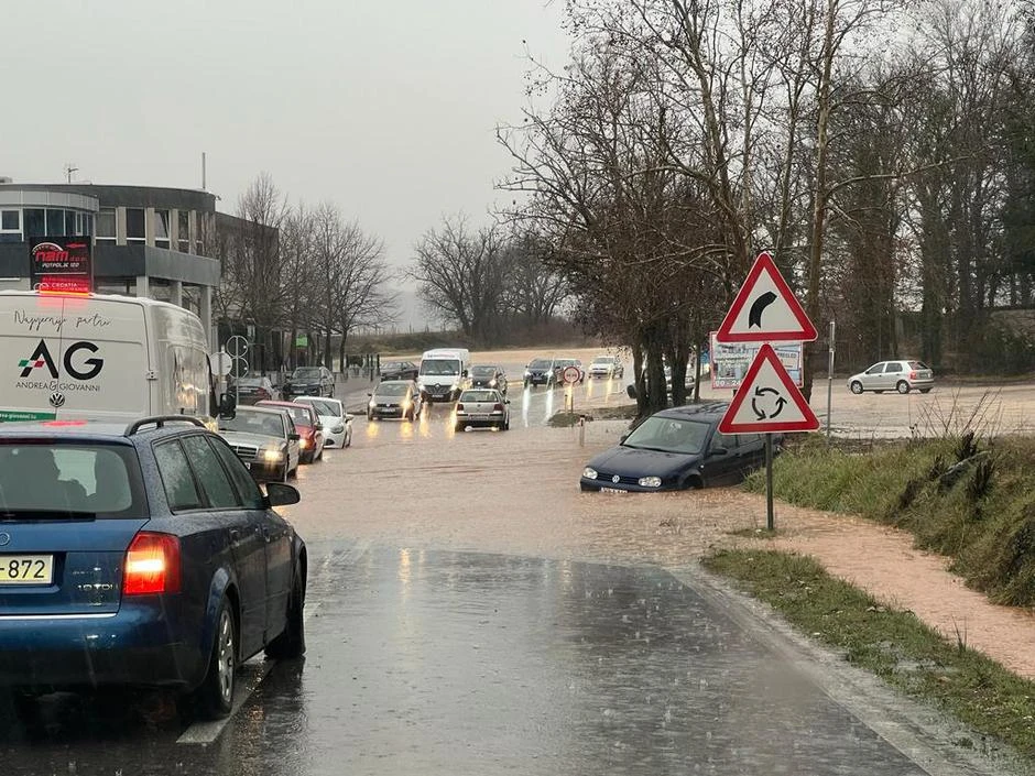 "Poplava" na ulazu u Međugorje