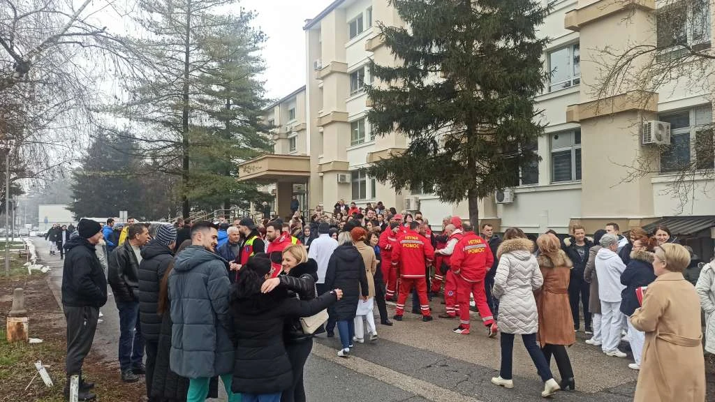 Štrajk upozorenja - Zaposleni u zdravstvu ne odustaju od svojih zahtjeva