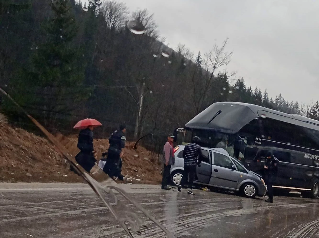 Jusufbegović: Užas, nadam se da će svi ozlijeđeni biti dobro....