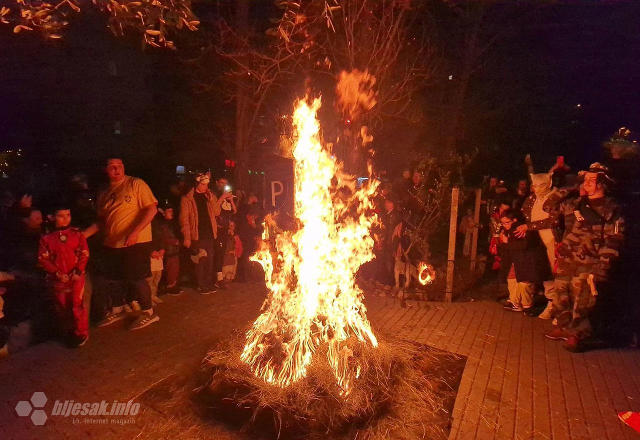 VIDEO | Mostar: Spaljen Pinokijo Barbar, najveći izvor zla u prošloj godini