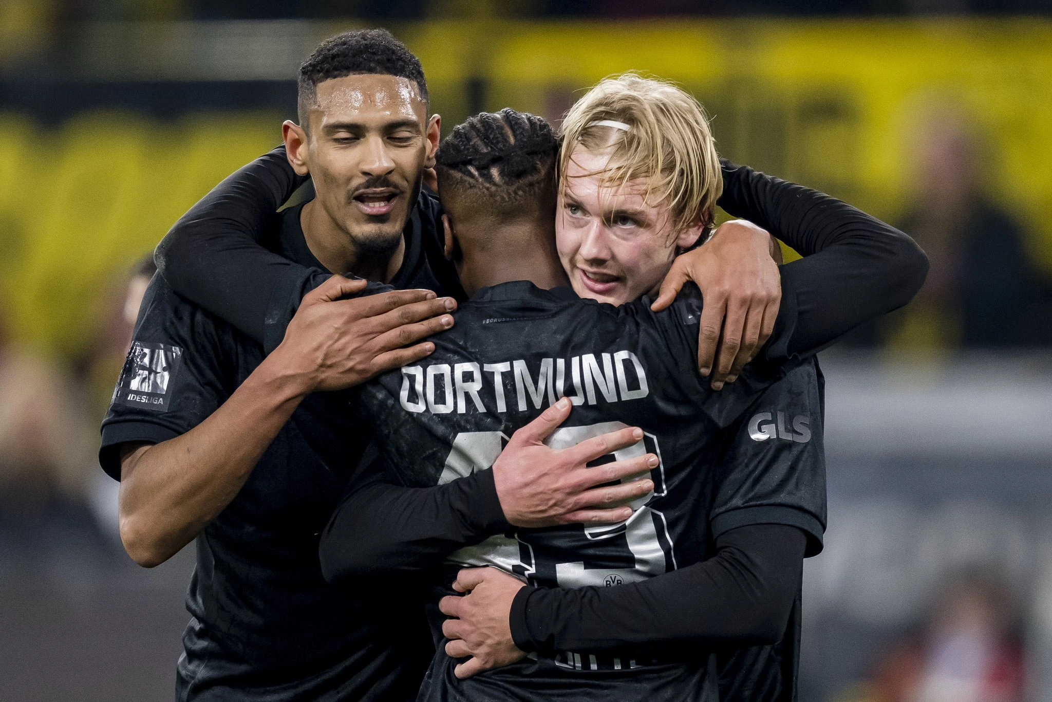 Borussia Dortmund iskoristila kikseve Bayerna i Union Berlina