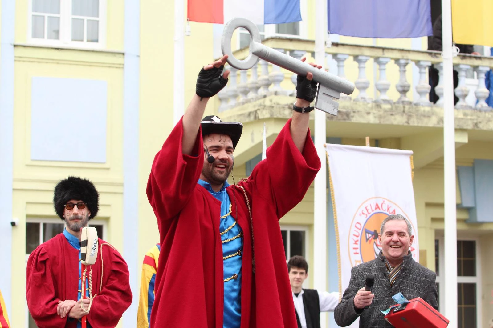 Maškarska Republika preuzela vlast u Čaplini
