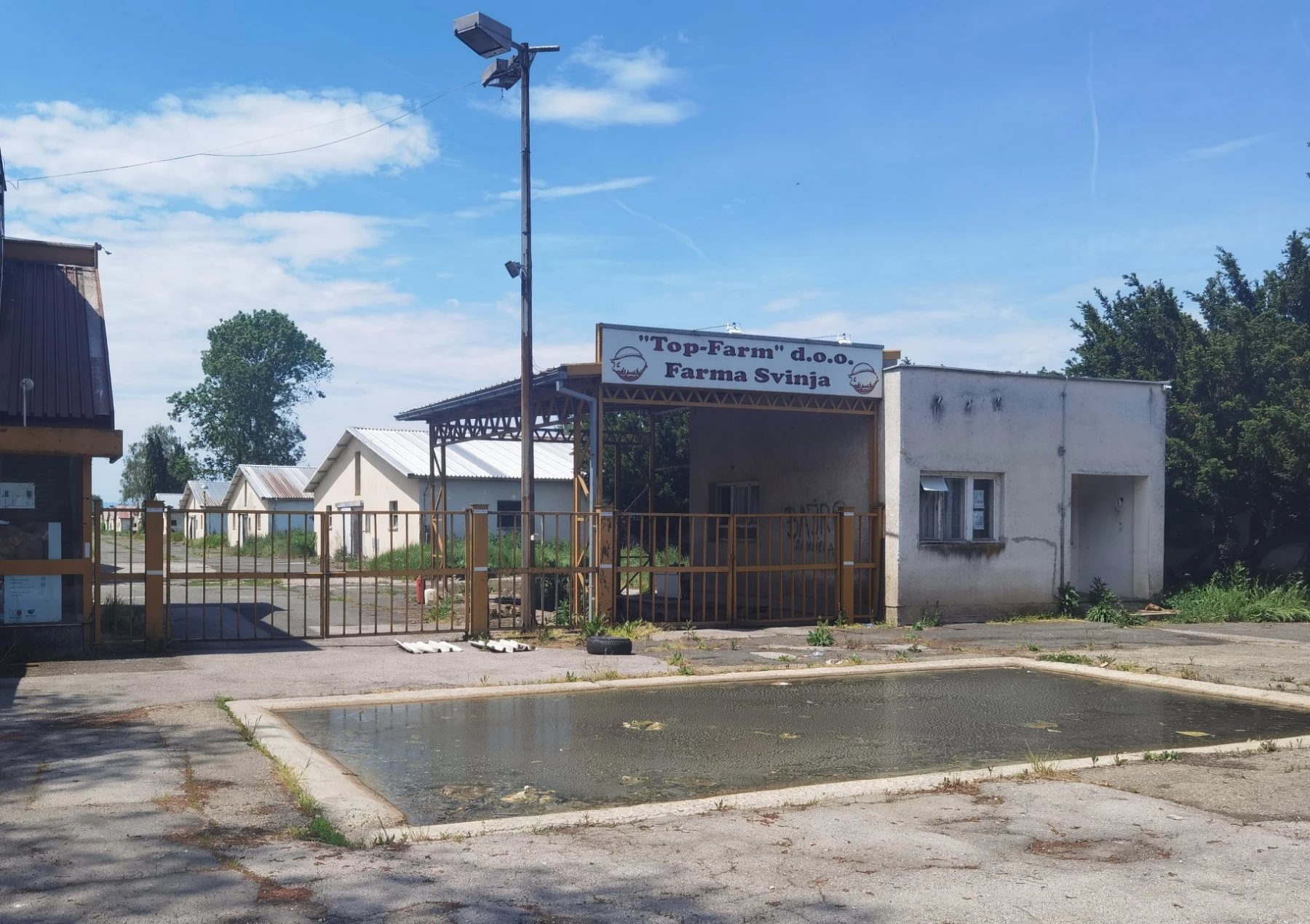 Svinjogojsku farmu od 12 nitko neće ni za četiri milijuna KM
