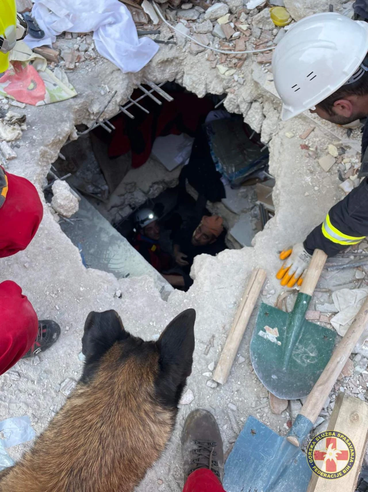 Spasioci iz FBiH spasili majku i kćerku
