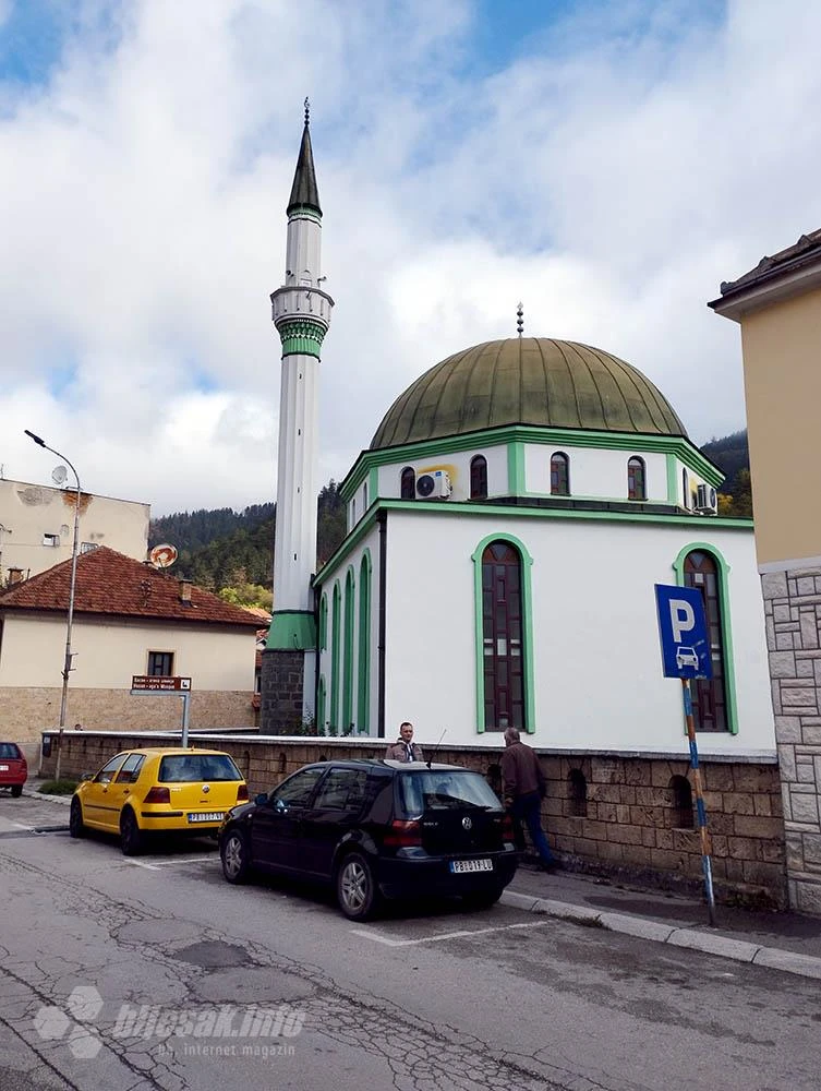 Sutra u svim džamijama u BiH dženaza za stradale u Turskoj i Siriji